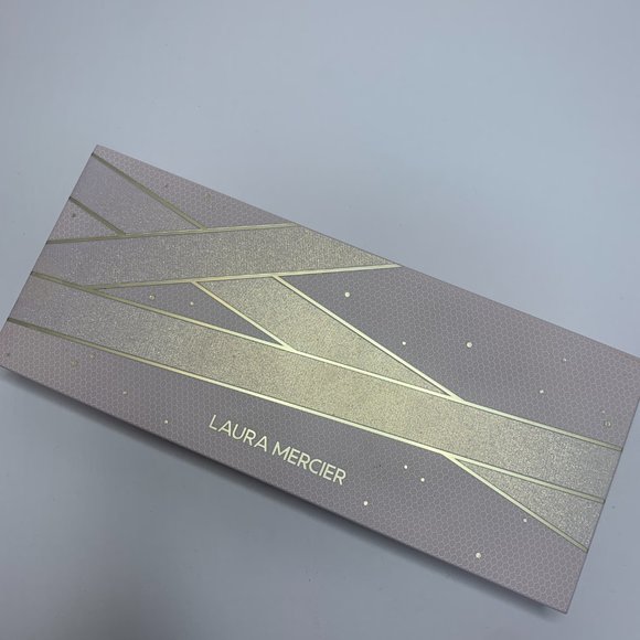 Laura Mercier Standing Ovation Cheek Palette - Picture 2 of 5